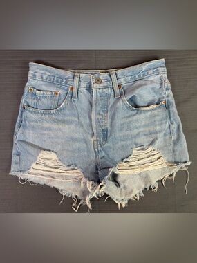 Levi’s 501 Cut Off Shorts W26 Light Wash Distressed High Rise Button Fly Denim